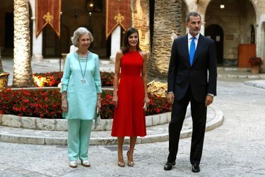 L'ex-reine Sofia, la reine Letizia et le roi Felipe VI d'Espagne à Palma de Majorque, le 7 août 2019