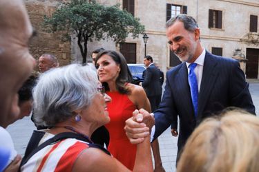 La reine Letizia et le roi Felipe VI d'Espagne à leur arrivée au palais de l'Almudaina à Palma de Majorque, le 7 août 2019