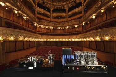Sur la scène du théâtre de  l’Athénée-Louis Jouvet, réputé pour son acoustique, deux  joyaux made in France pour les amateurs passionnés de musique…