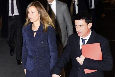 Manuel Valls et Anne Gravoin, lundi soir à Evry.