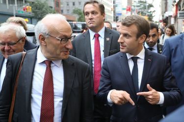 Emmanuel Macron à New York, lundi. Ici avec Philippe Etienne, conseiller diplomatique à l&#039;Elysée.
