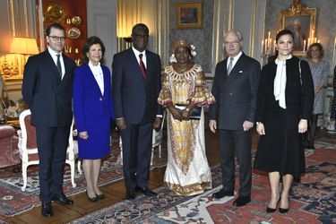 La famille royale de Suède avec le Dr Denis Mukwege et sa femme à Stockholm, le 13 décembre 2018