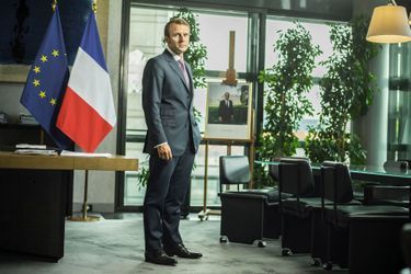 Emmanuel Macron dans son bureau à Bercy. 