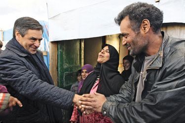 Le 20 décembre 2014, François Fillon visite un camp de réfugiés syriens dans la vallée de la Bekaa, au Liban.