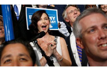 Ashley Judd s'est rendue à la convention de Charlotte en septembre. Elle a aussi participé à la vidéo des stars féminines soutenant Obama.
