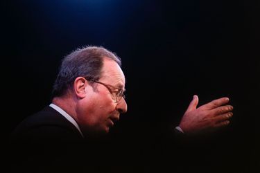François Hollande à Lormont, en Gironde, le 17 novembre (photo d'illustration).