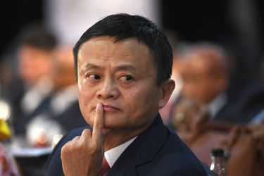 Jack Ma. Certains l’appellent « E.T. », lui préfère « maître Feng Qingyang », le héros d’un roman d’arts martiaux dont il a adopté le surnom. Mais il se dit proche aussi de… Forrest Gump. 
