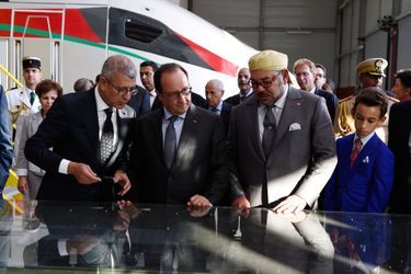 Le prince Moulay El Hassan avec le roi Mohammed VI du Maroc et le président François Hollande à Tanger, le 19 septembre 2015
