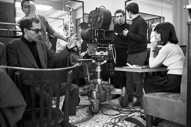 Jean-Luc Godard et Chantal Goya sur le tournage de "Masculin-Féminin" en 1965.