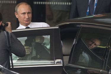Vladimir Poutine quittant son hôtel de Brisbane.