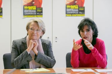 Rachida Dati et Michèle Alliot-Marie à la conférence de presse de mercredi au Parlement européen. 