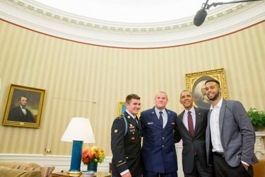 Barack Obama reçoit les héros du Thalys - "Le meilleur de l'Amérique"