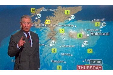 De passage dans les locaux de la chaîne de télévision BBC-Ecosse en mai 2012, le prince Charles a fait la pluie et le beau temps.