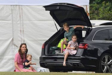 Kate Middleton et ses enfants Louis, George et Charlotte au King Power Charity Polo Day à Wokingham (Berkshire) le 10 juillet 2019