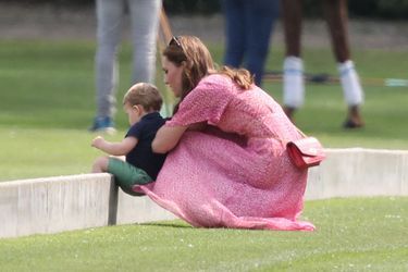 Kate Middleton et son fils Louis de Cambridge au King Power Charity Polo Day à Wokingham (Berkshire) le 10 juillet 2019
