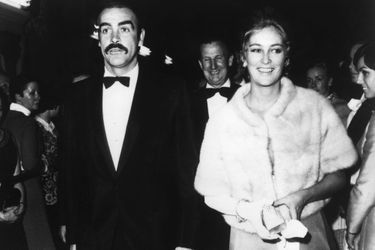 La princesse Paola de Belgique avec Sean Connery, le 31 octobre 1968