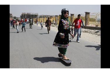 Le &quot;Go skateboarding day&quot; a gagné la capitale afghane, le 21 juin 2011, où plusieurs dizaines d&#039;enfants ont pu s&#039;initier aux joies du skateboard.