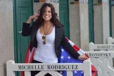 Le Festival de Deauville a rendu hommage à l&#039;actrice Michelle Rodriguez en sa présence jeudi soir. 