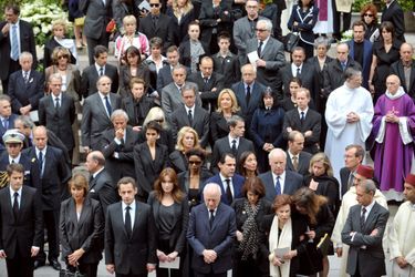 Les obsèques d'Yves Saint Laurent à l'Église Saint-Roch, le 5 juin 2008. 