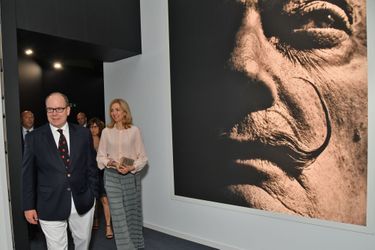 Le prince Albert II de Monaco et l'infante Cristina d'Espagne à l'inauguration de l'exposition Dali à Monaco, le 5 juillet 2019