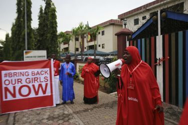 Rassemblement d'activistes qui militent pour la libération des jeunes filles enlevées par Boko Haram à Abuja, le 17 octobre dernier.