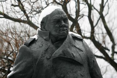 Une statue de Winston Churchill à Londres, en février 2012.