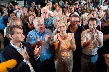 Quatre candidats à la primaire : Arnaud Montebourg, Gérard Filoche, Marie-Noëlle Lienemann et  Benoît Hamon encouragés par Christian Paul, le 11 septembre à La Rochelle