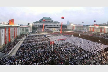 Des feux d'artifice et un énorme rassemblement à Pyongyang pour célébrer l'essai nucléaire nord-coréen, le 6 septembre 2017.