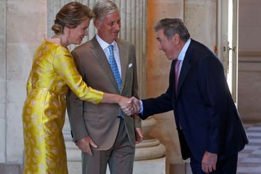 La reine Mathilde et le roi des Belges Philippe reçoivent Eddy Merckx au château de Laeken à Bruxelles, le 5 juillet 2019
