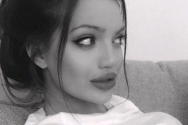 Chelsea Marr, une jeune Ecossaise qui ressemble étrangement à Angelina Jolie.