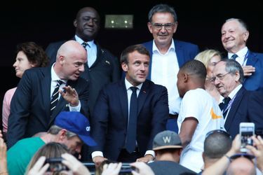 Le patron de la Fifa, Gianni Infantino, Emmanuel Macron, Kylian Mbappé et Noël Le Graët, patron de la FFF.