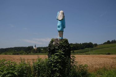 La statue représentant Melania Trump à Sevnica, en Slovénie.