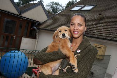 Noémie Lenoir est l&#039;ambassadrice de la Fédération française des associations de chiens guides d&#039;aveugles.