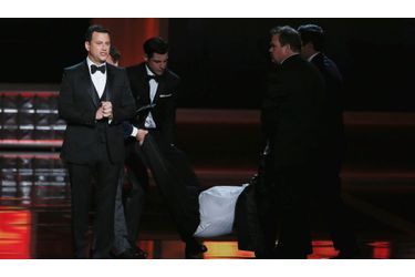Le comique Tracy Morgan a feint de faire un malaise sur scène après une blague du présentateur de la soirée, Jimmy Kimmel, imperturbable.