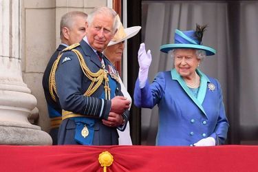 La reine Elizabeth II et son fils aîné et héritier le prince Charles, le 10 juillet 2018
