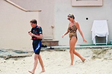 Lady Diana avec le prince William à Saint-Tropez le 16 juillet 1997