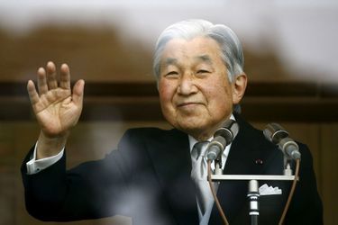 L&#039;empereur Akihito songe à abdiquer