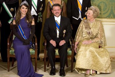La reine Rania et le roi Abdallah reçus par la reine Beatrix des Pays-Bas, à La Haye en 2006