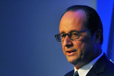 François Hollande, vendredi au Pays-de-Galles.