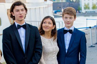 Le prince Nikolai de Danemark avec sa mère Alexandra Menlay et son frère le prince Felix à Copenhague, le 28 août 2017