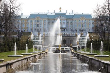 Le palais de Peterhof en Russie le 29 avril 2012