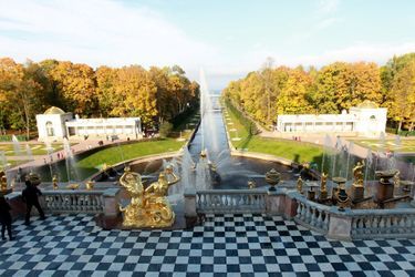 Le palais de Peterhof en Russie le 3 octobre 2012