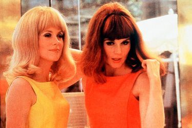 Catherine Deneuve et Françoise Dorléac dans "Les demoiselles de Rochefort", de Jacques Demy en 1966.