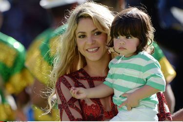 Shakira et son fils lors de la cérémonie de clôture de la coupe du monde, en juillet 2014