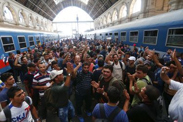 Chaos en gare de Budapest  - Afflux de migrants