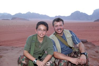 Le prince Hussein de Jordanie avec son père le roi Adballah II, le 1er février 2008
