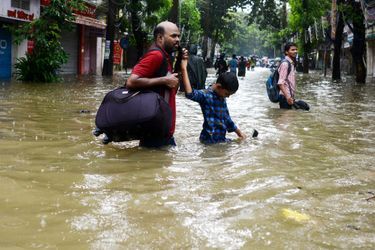 Au moins cinq personnes ont été tuées dans les inondations à Bombay, en Inde.
