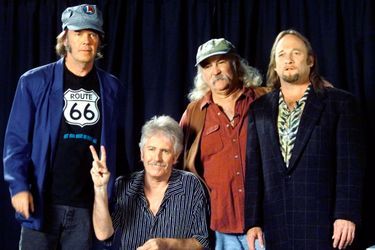 De g. à dr: Neil Young, Graham Nash, David Crosby, et Stephen Stills.