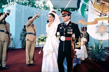 Rania avec le roi Abdallah lors de leur mariage en 1993