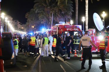 Au moins 77 personnes ont perdu la vie dans l'attentat de Nice, jeudi 14 juillet. 